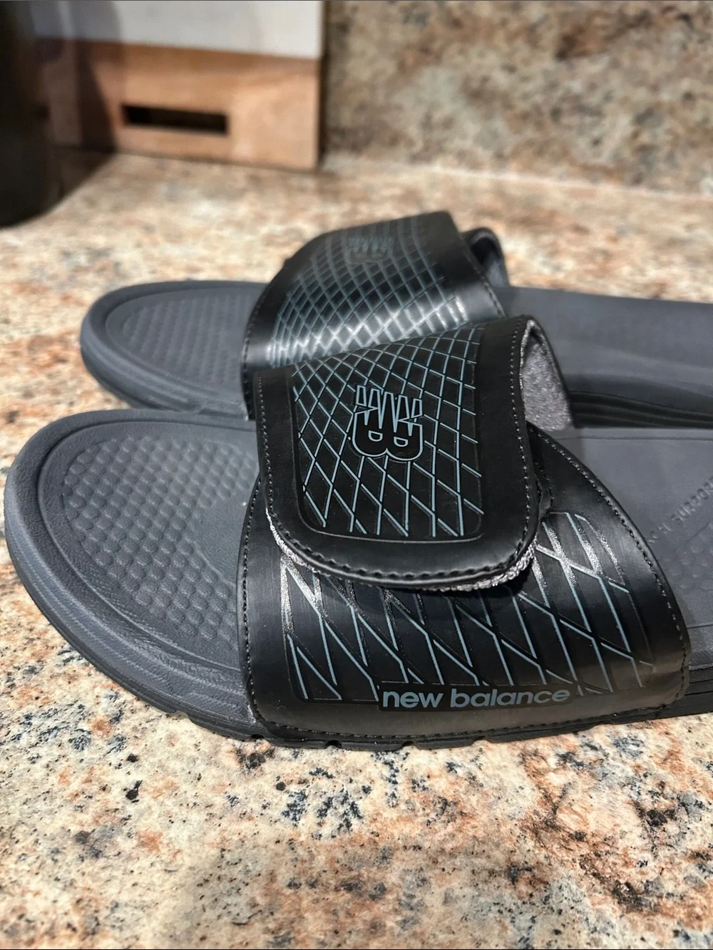 MENS New Balance Cush Slides 12 Arch Support & adjustable